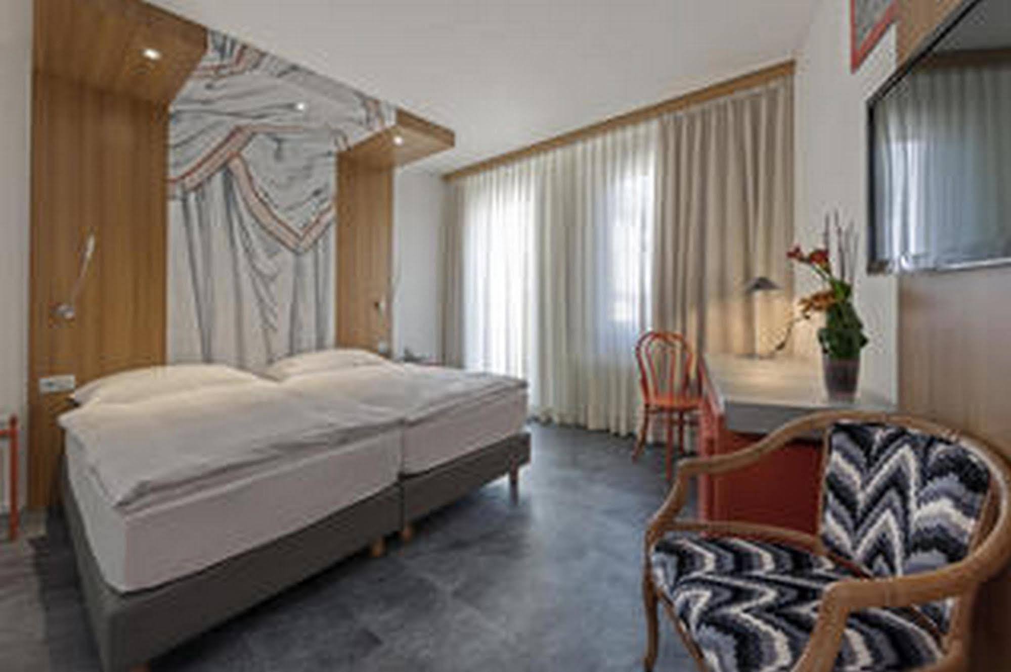 Albergo Carcani By Ketty & Tommy Ascona Ngoại thất bức ảnh