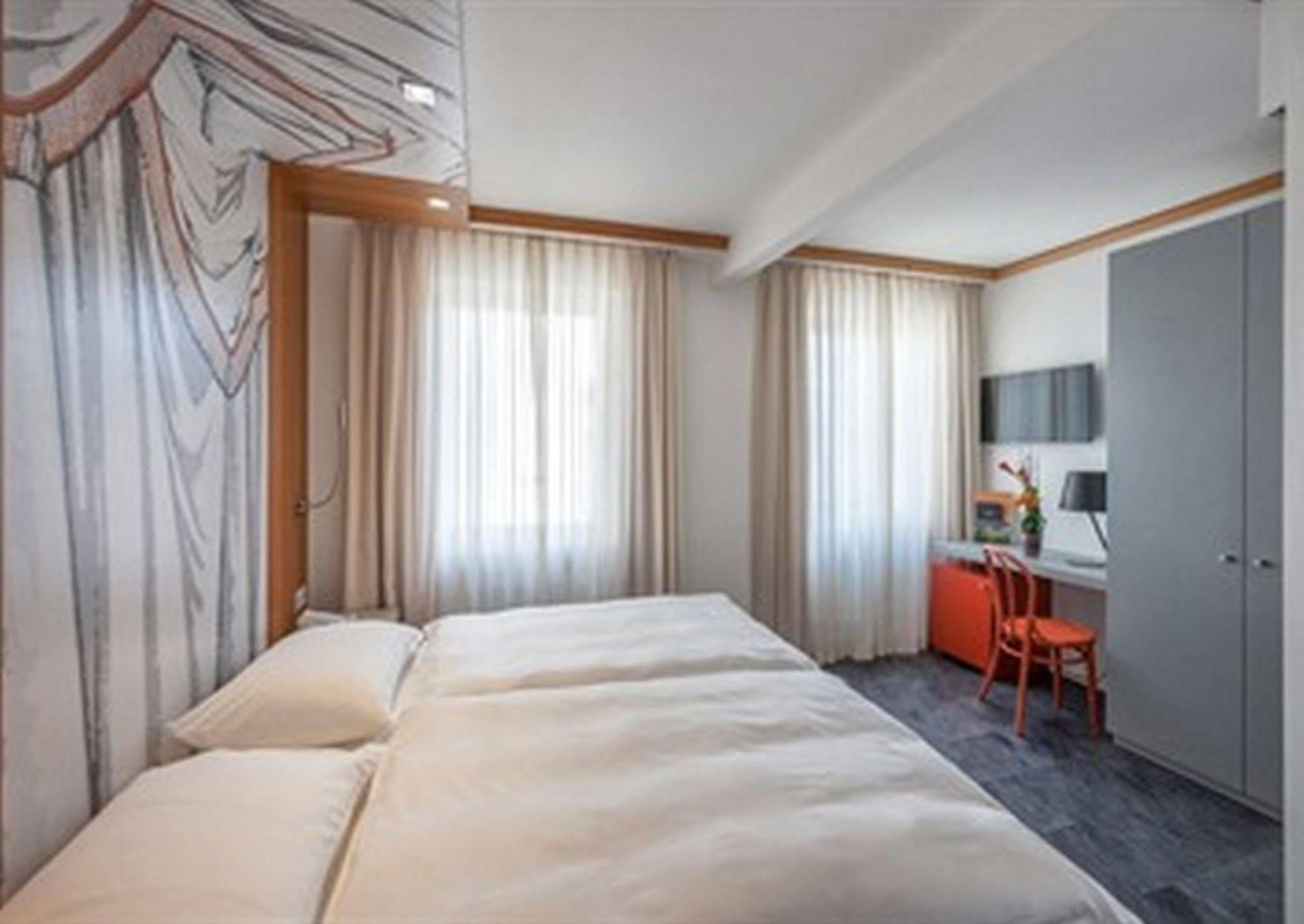 Albergo Carcani By Ketty & Tommy Ascona Ngoại thất bức ảnh